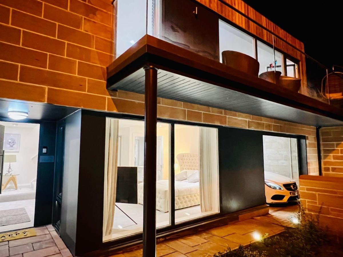 Designer House - University Of Glasgow / Central Glasgow 'Hillhead' West End G12 - Luxurious & Contemporary Detached House / Terrace / Garden / 'Electric Car Charging' Garage Parking Villa Bagian luar foto